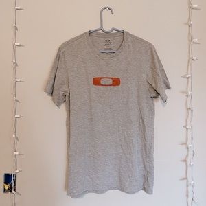 Oakley T-shirt